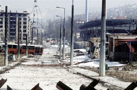 SHTF: Survival Tips and Stories from Bosnian War Survivors