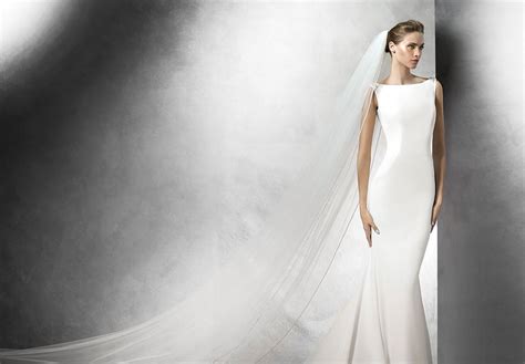 Brautmoden berlin, brautkleider berlin, hochzeitskleider berlin, hochzeitsanzüge, abendkleider, brautschuhe, accessoires & mehr. Pronovias | Brautkleider & Brautmode in St.Gallen, Zürich ...