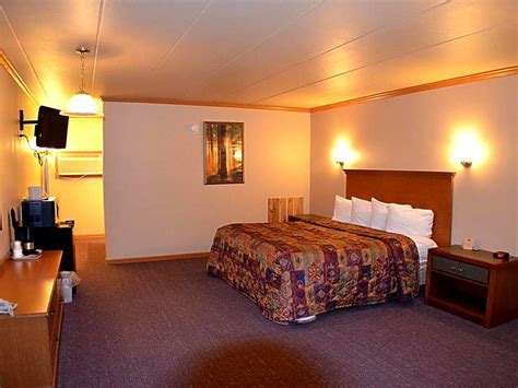 15 Hotel Rooms With Jacuzzi In Wisconsin Dells