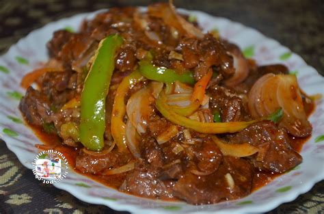 1/2 perasa kiub daging knorr. Dapur Mamasya: Daging Masak Merah Ala Thai....Simple je..