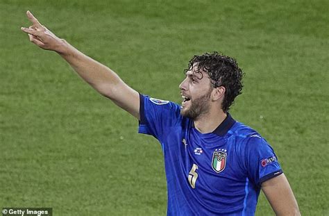 Manuel locatelli fifa 20 career mode рейтинги игрока. Italy Hero Manuel Locatelli Insists He Is Not Undroppable ...