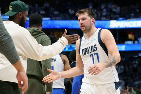 Luka Doncic Mavs Top Warriors Stave Off Sweep Reuters