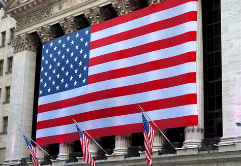30 X 60′ Usa Flag Hung Vertically Giant American Flags Giant Usa