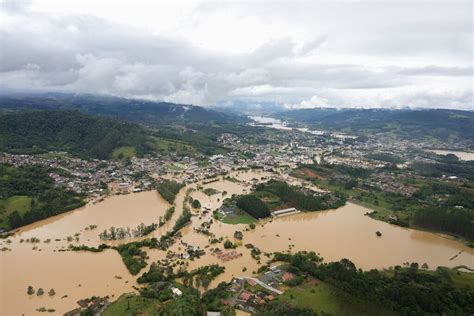 Governo De Sc Decreta Estado De Calamidade Pública Em 4 Cidades Em Meio A Fortes Chuvas Cnn Brasil