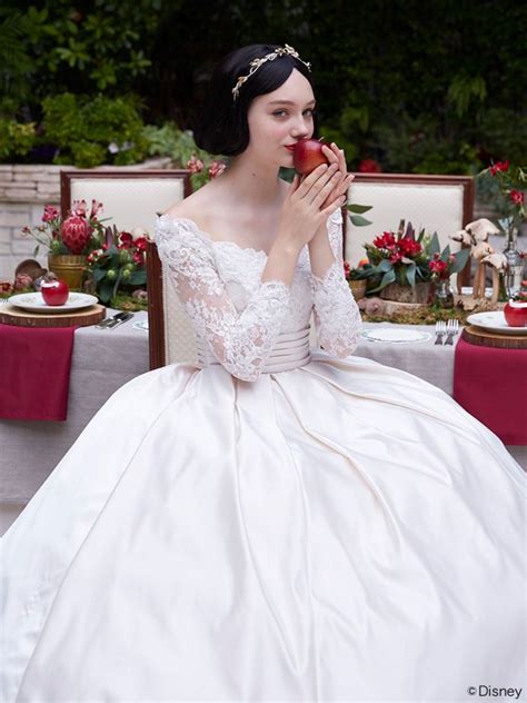10 Ways You Know Youre A Disney Bride Weddingchicks Disney