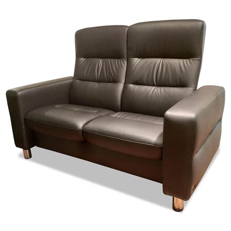 Die mischgewebe aus baumwolle, leinen und hochwertigen kunstfasern sind strapazierfähig und. Sofa Wave Hoch 2-Sitzer Batick Black - Stressless - Sofas ...