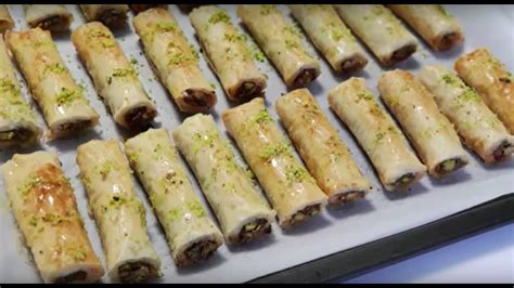 Boulette de semoule (tiasbanine) at la cuisine de djouza. Délicieux Baklawa Fait Par Une Amie Syrienne بقلاوة بالعربية و الفرنسية - YouTube en 2020 ...