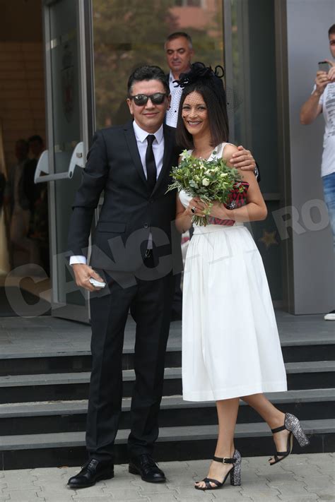 Aleg întotdeauna produsele care se potrivesc pielii mele. Andreea Berecleanu s-a casatorit in secret. Prima imagine ...