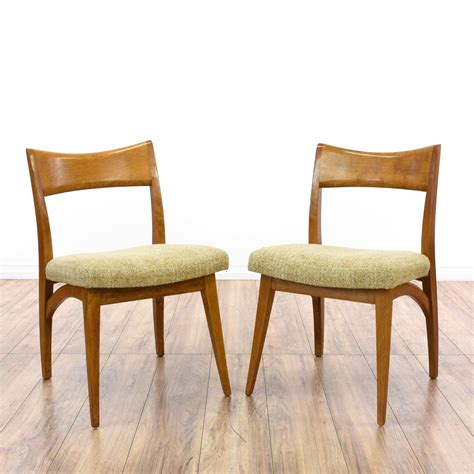 Check spelling or type a new query. This pair of "Heywood Wakefield" dining chairs are ...