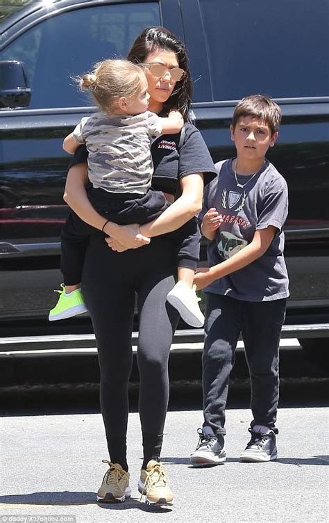 Mason dash disick, penelope scotland disick and reign aston disick kim kardashian: Kourtney Kardashian flashes taut midriff in leggings and ...
