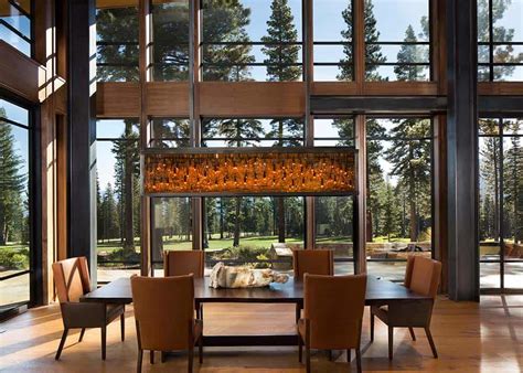 Bed room disign jpson bort woll. Fabulous mountain modern retreat in the High Sierras