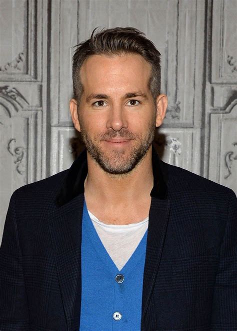 ryan reynolds named sexiest dad alive by people magazine and sings alanis morissette s ironic on