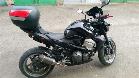 Light enough to throw around with top, mid & low end grunt to get you into & out of. Top Case Kawasaki Z750 / Z1000