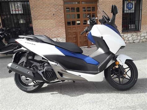 Riding is enhanced, contrasting with current model. Honda Forza 125 ABS 2018 en venta en Alcalá de Henares ...