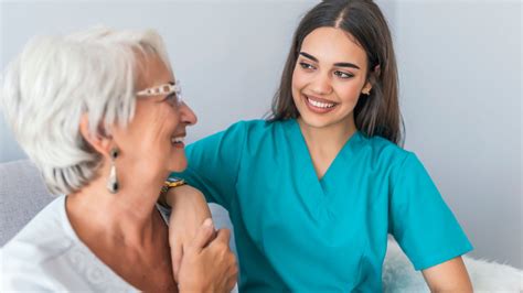 curso de auxiliar de geriatría ⇨ descubre esta profesión en auge