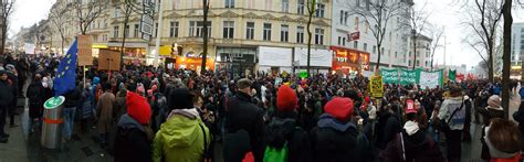 Demo militärischer angriff der türkei in südkurdistan, montag, 7. Schlusskundgebung: Demo gegen die Regierung trifft am ...