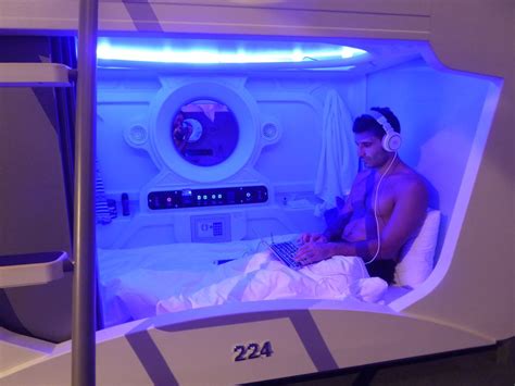 Nihonbashi muromachi bay hotel is a popular capsule hotel located in the sprawling centre of tokyo, surrounded by shopping, dining and entertainment. Pin on cyberpunk/neon/ aesthetic/futuristic/glow