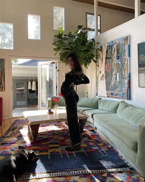 Inside Emily Ratajkowskis Chic Los Angeles Residence A Dreamy