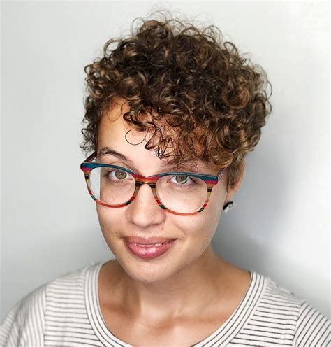 Short Curly Hairstyles For Over 50 With Glasses