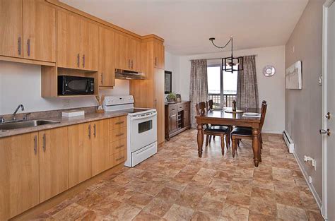Partager ce bien avec vos amis ! Appartement - Beauport - Place Francheville #3 - 1 - 4½