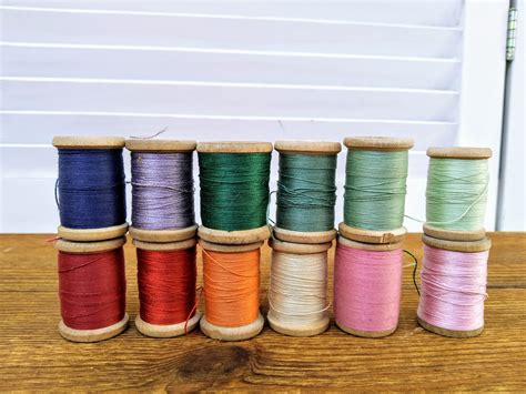 Vintage Wooden Spools Of Thread Set Of 12 Colorful Sewing Etsy Uk
