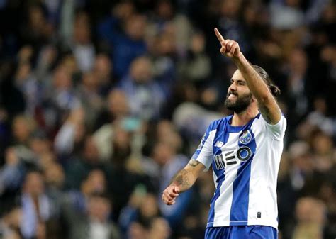 Sérgio oliveira preparado para acrescentar qualidade à selecção. Uma mensagem de Sérgio Oliveira para todos os Dragões ...