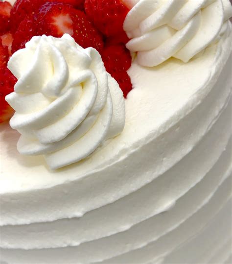 This post may contain affiliate links. Stabilized Whipped Cream Icing: Perfect for Spring! • Sweet Chatter | Recipe | Whipped cream ...