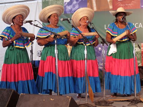 Colombiaanse Vrouwen Die Groep Zingen Redactionele Stock Afbeelding