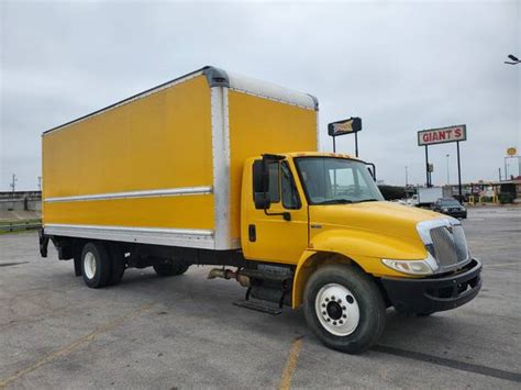 2012 International Dt 4300 26 Ft Box Truck Liftgate Cars And Trucks