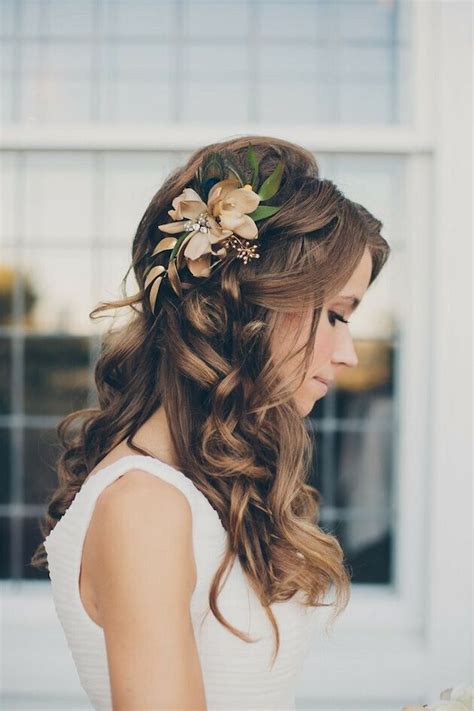 Long curled hairstyles for wedding. 16 Super Charming Wedding Hairstyles for 2020 - Pretty Designs
