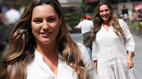 Kelly Brook Shows Off Two Stone Weight Loss In Gorgeous White Dress
