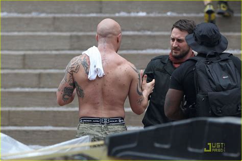 Tom Hardy And Christian Bale Bane And Batman Battle Photo 2566331
