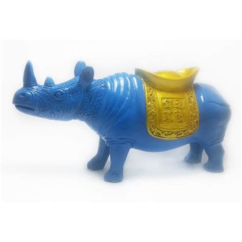 Boring2 tu jom tengok produk charms mana lagi yang korang belum cuba. Badak Biru Emas