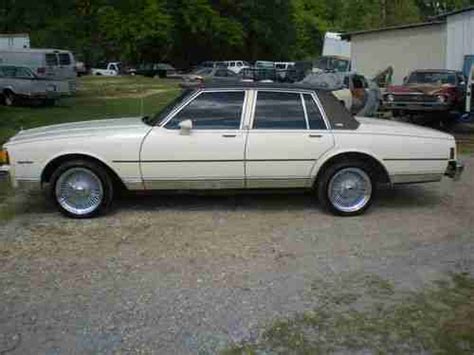 Sell Used 1983 Chevrolet Caprice Classic Sedan 4 Door 38l In Montgomery Alabama United States