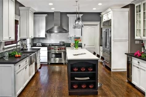 Can you guys please share your views. What's not to like. Grey glazed tile, white cabinets ...