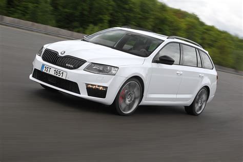 +octavia featuring wireless apple carplay® and wireless android auto™ is compatible with the latest versions of ios and android, active data service required. SKODA Octavia Combi RS specs & photos - 2014, 2015, 2016 ...