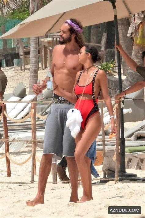 Lais Ribeiro Sexy Spotted Taking A Stroll On The Sands Of Tulum Mexico