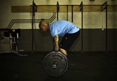 Having Lower Back Pain From Deadlifts Heres How To Fix It