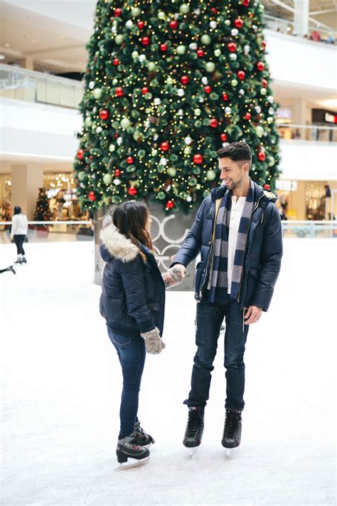 Need help planning your ice skating first date to have a great time? Holiday Date Night: Ice Skating at Lloyd Center | Skating ...