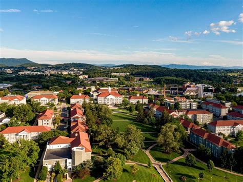 Jmu Classes Going All Virtual Students Asked To Leave Campus