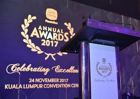 • on the reduction 50% in 2017, the maximum emission from biodiesel shall not exceed 41.9 gco2eq/mj • sime darby plantation supports the goal of developing a sustainable palm oil and rubber industry. Sime Darby Plantation Annual Awards 2017 | Union Works