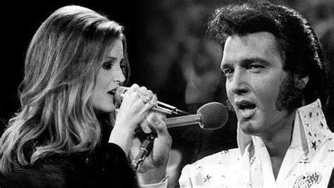 The King Is Back Elvis Presley Cântă în Duet Cu Fiica Lui Lisa Marie