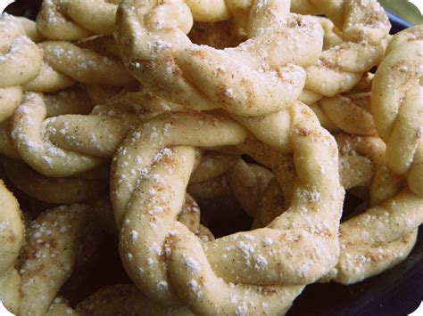 Vanilla kipferl ~ traditional christmas cookie: What About Pie: Brandy Ring Twists, a traditional Swedish ...