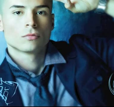 Since 2007, colombian reggaetón singer reykon has released more than a dozen top 40 singles, including hit collaborations with such latin pop stars as j balvin. REYKON: Biografia