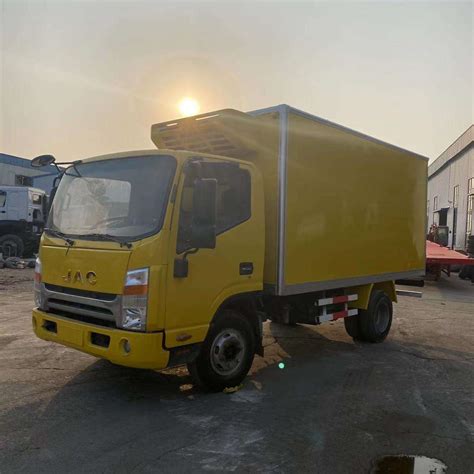 Used Van Truck JAC HOWO Dongfeng X Small Refrigerator Trucks China Refrigerator Trucks And
