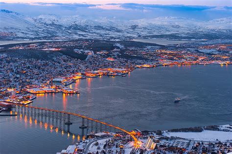 Фотографии Норвегия Tromso Зима Мосты Природа Пейзаж Реки Дома город