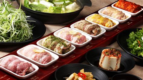 It's a succulent, flavoursome cuisine with a novel dining experience perfect for families and groups of friends. 5 Best Korean BBQ Restaurants In Singapore - Little Big Red Dot