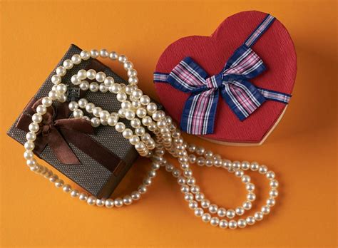 There are some women who do not a maternal instinct. Undeniably Fabulous Gifts for Women Turning 50 - Giftinglory