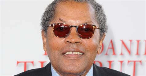 Actor Clarence Williams Iii A Native Of Nyc Dies At 81 Cbs New York