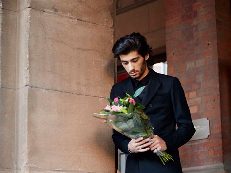 Zayn Malik Quits One Direction Hundreds Of Workers